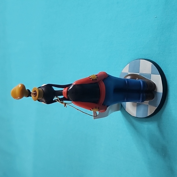 BNIB Disney Goofy Collectible Spring Hat Figurine - Picture 3 of 9